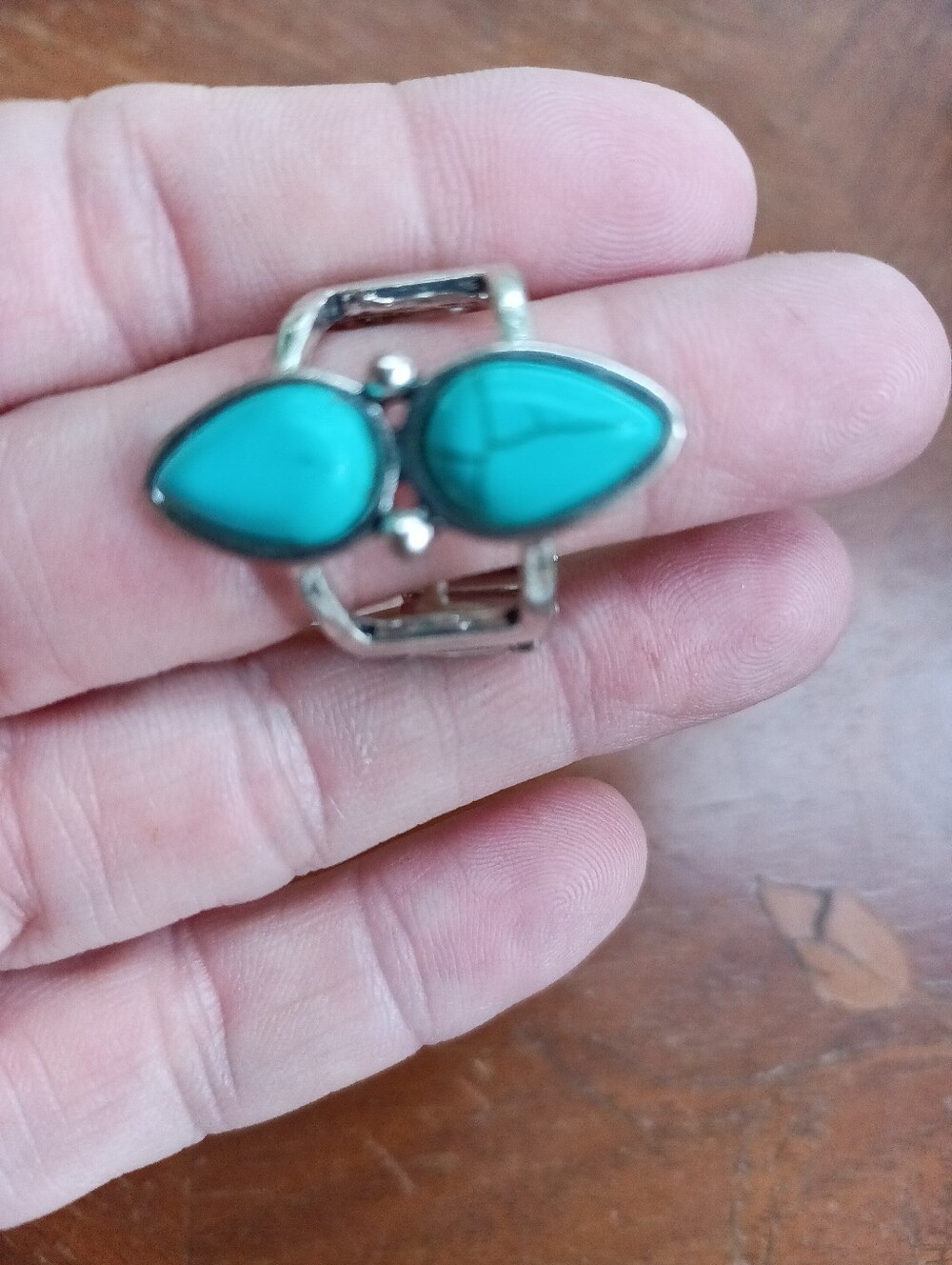 Fashion Jewelry Stretchy Band Nwt Turquoise Look Blue Stones Nwt
